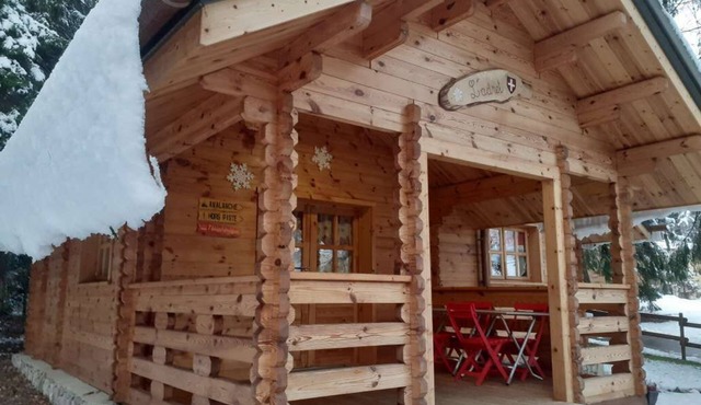 CHALET L'UBAC, a little corner of paradise between Lake Annecy and its mountains