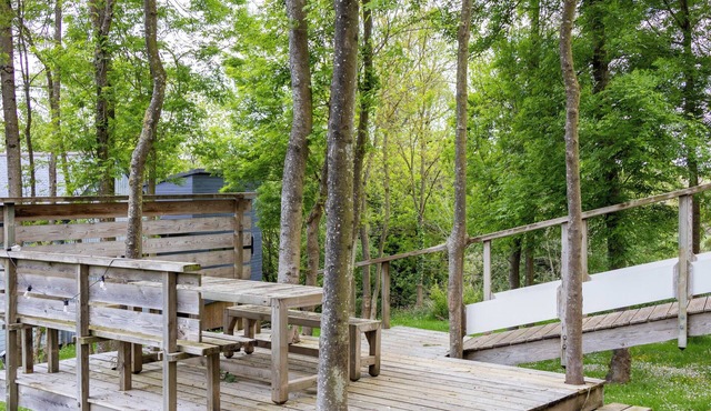 Chalet 'La Cafoutche De Minus Renovated' with Private Terrace, Shared Garden & Wi-Fi