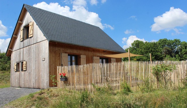 Chalet " la chadeyre " free wifi, heating included