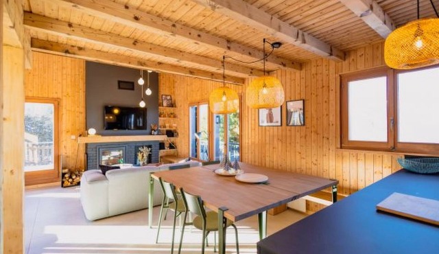 Chalet La Chenevière by Interhome