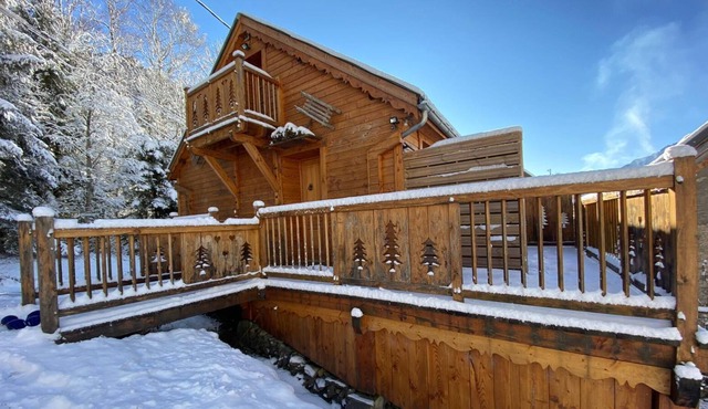 Chalet LA FIANCEE DE L'EAU in the heart of the Parc des Ecrins