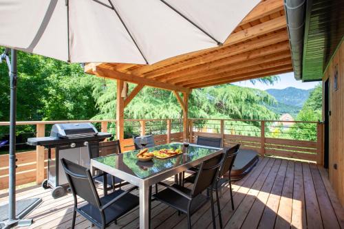 Chalet 'La Forêt Enchantée', nature, calme et jacuzzi au coeur de la Vallée