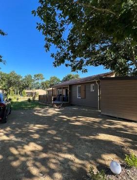 Chalet la landaise en bord du lac de Peyre à Labouheyre