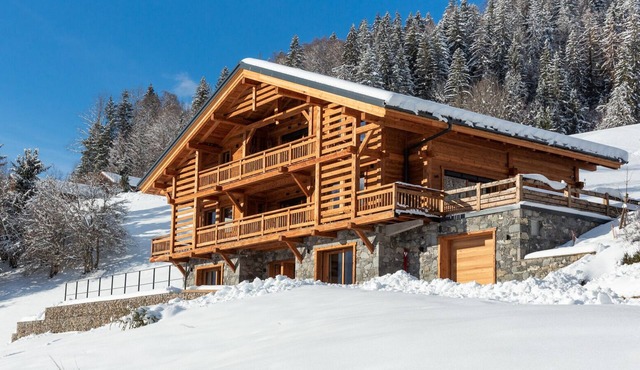 chalet la manigodine Piscine 18 à 24 personnes