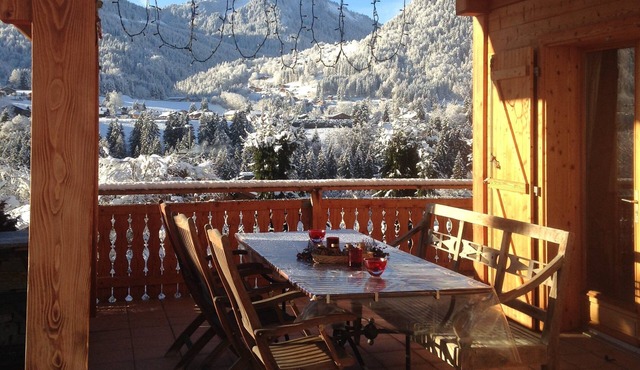 Chalet 'La Perle' with Easy Access to Avoriaz and Hot Tub