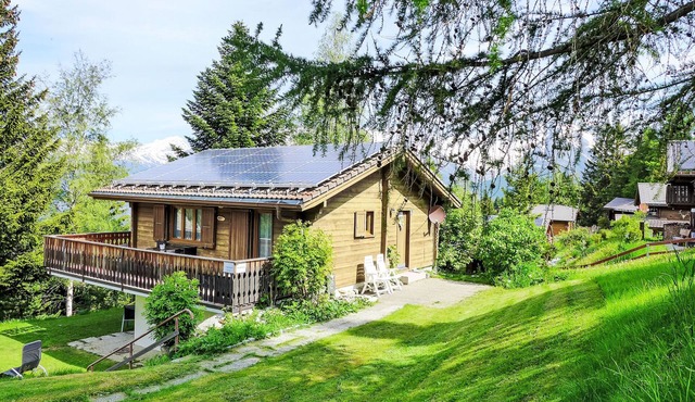 Chalet Larix by Interhome