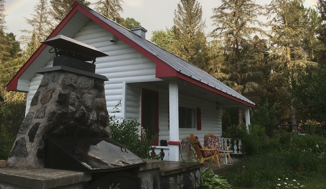 Chalet Le Semeur by the river