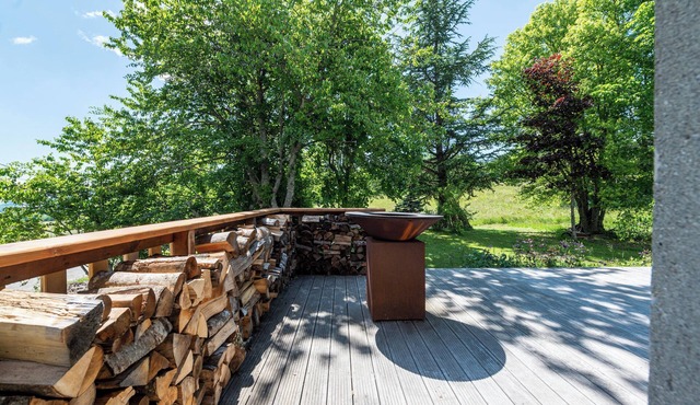 Chalet 'Le De Plainpalais' with Mountain View, Private Terrace and Wi-Fi