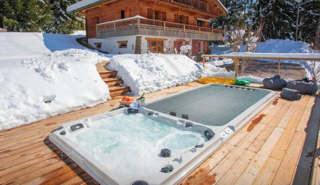 Chalet Le Mousqueton - ski base for 14 spa & mountain views - OVO Network