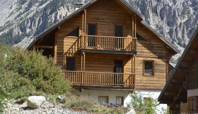 Chalet Le Murè hameau des Chazals Nevache Hautes Alpes