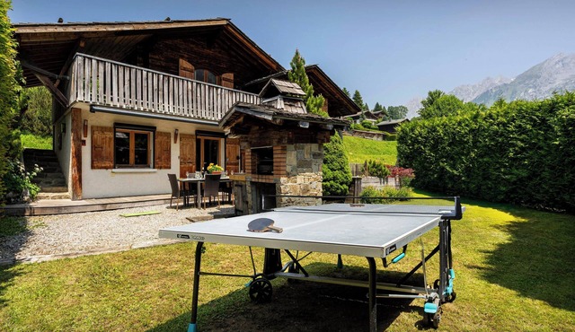Chalet Le Petit Mazot - romantic break for 4 close to slopes - OVO Network