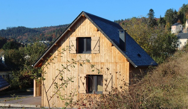 Chalet "le pradou" free wifi, heating included