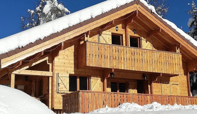 Chalet Le Rocher Blanc in the heart of the Belledonne mountains les 7 Laux