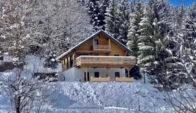 CHALET LES 2 MARMOTTES Classified * with Nordic bath and pétanque court