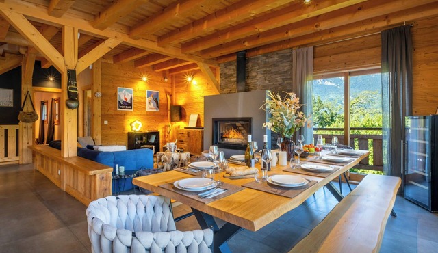 Chalet Les Vosnes - Mont Blanc holiday for 14, spa & views - OVO Network