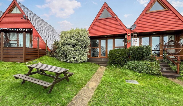 Chalet Lodge - UK51029