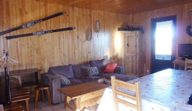 Chalet lumineux pour 15 pers. avec équipements complets – parfait pour moments en famille