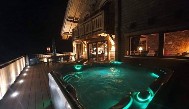 Chalet M-Meta, Jacuzzi,Outdoor,area,Sauna,Billiards,4 bedrooms, terrace