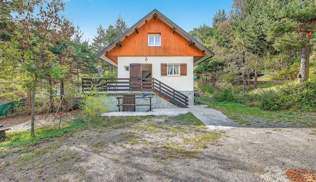 Chalet "Ma Bonne Etoile" with Mountain View, Private Terrace & Wi-Fi