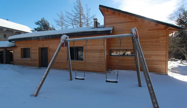 Chalet 'Magnifique Moderne Familial' with Mountain View, Private Terrace and Wi-Fi