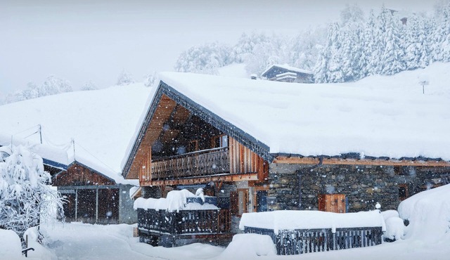 Chalet Marijulo - Stylish property with hot tub and terrace - OVO Network