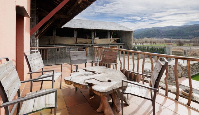 Chalet 'Masia D'en Cot' with Wi-Fi and Air Conditioning