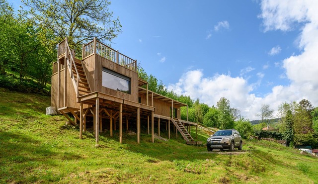 Chalet 'Massassi Plaza' with Mountain View, Wi-Fi and Air Conditioning