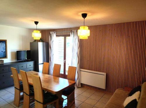 Chalet Mitoyen 7p avec Piscine, Sauna, Parking Gratuit et Proche Commerces - FR-1-863-8