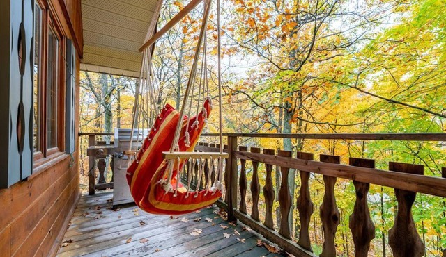 Chalet Mont Cascades w/Spa & Fibre Optic Internet