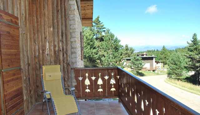 Chalet 'Mont Ventoux' with Mountain View, Private Terrace and Private Garden