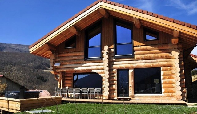 Chalet montagne neuf 4* avec WI FI et jacuzzi 10 personnes plus 2 pers sup