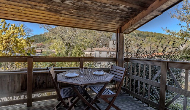 Chalet Montana 1 – 4 Guests with Private Terrace and Wi-Fi