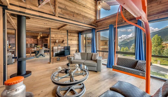 Chalet Monts by Les Etincelles