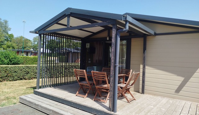 Chalet Morea, in a small campsite close to shops