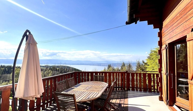 Chalet 'Mouflon - Vue Lac Imprenable' with Private Terrace and Balcony