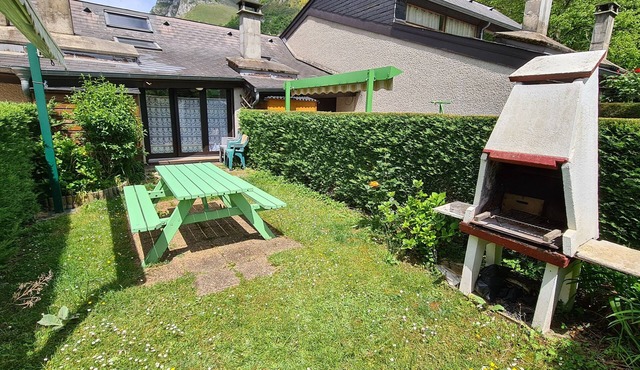 Chalet Moulaprat 6 pers 57m2 avec jardinet Aste-Béon near Laruns and Gourette