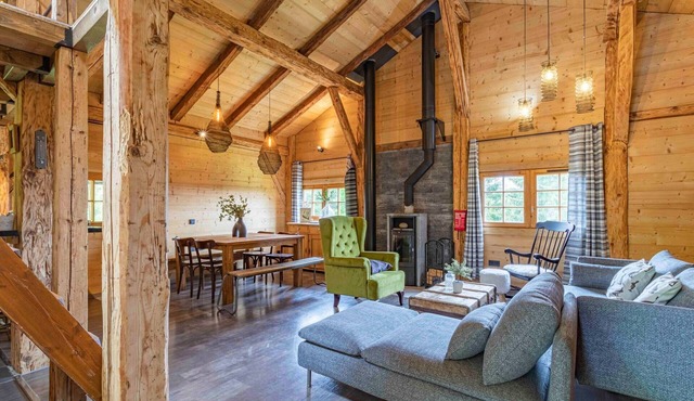 Chalet 'Mountain Haven Retreat' with Alpine Panorama