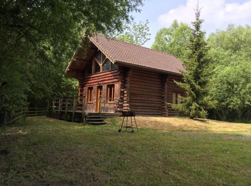 Chalet near Lake and Pool in Quend-Plage