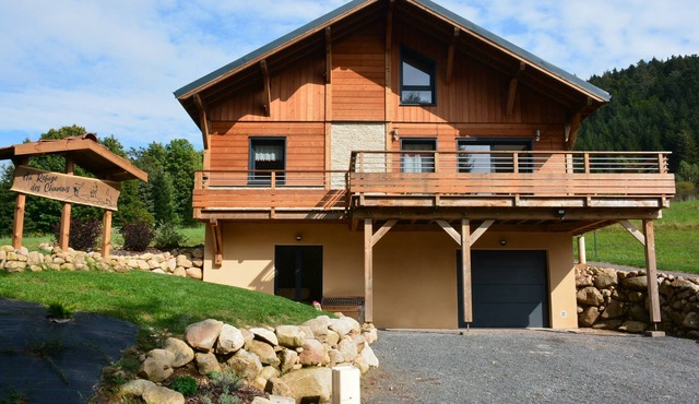 Chalet Neuf , 8 Pers. Grand Conf., Secteur Calme, Wifi, Garage, C.comp, Babyf