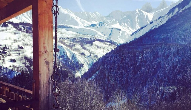 Chalet Neuf in farm hamlet - 3,5km from Les Sybelles - 310km of slopes