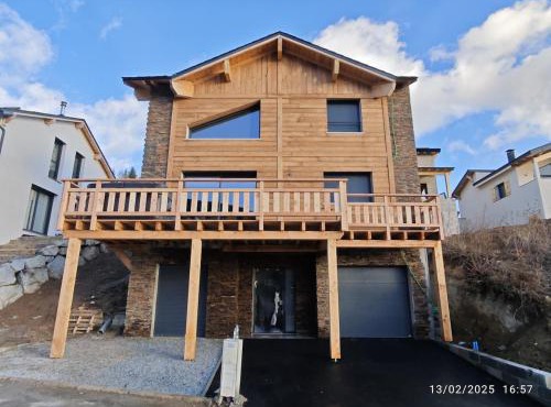 Chalet NEUF Jacuzzi Terrasse Salle jeux proche Font Romeu