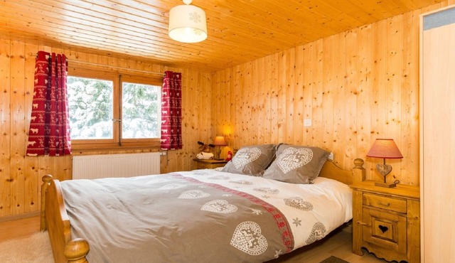 Chalet next to spa connected to Champéry ski lift system by mountain train
