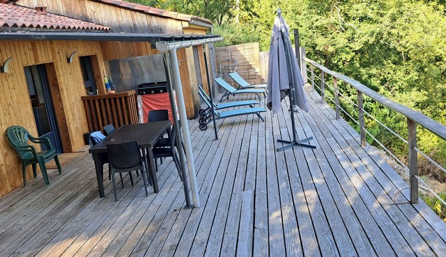 Chalet overlooking the Dordogne Valley