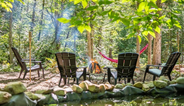 Chalet Ohana - Intimate forest and spa - Pets welcome!