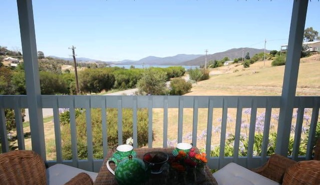 Chalet on Lake Eildon, easy access to Mt Buller and surrounding countryside
