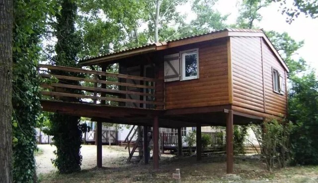 Chalet on stilts/terrace/air-conditioned/magnificent park view sleeps 4