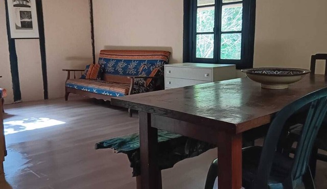 Chalet on the edge of a private pond 5 minutes from the 3 pignons forest in fontainebleau