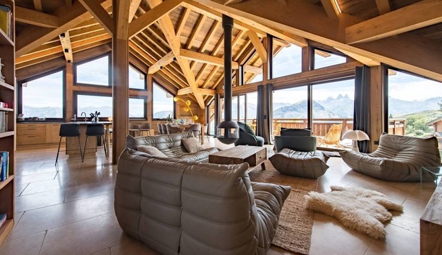 Chalet on the slopes with sauna - up to 14 guests