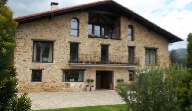 Chalet - OñateHouse with character