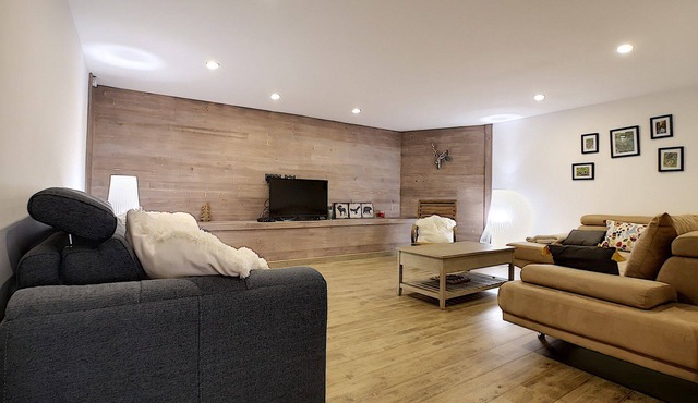Chalet Opaline 2 - Four Bedroom Apartment, Sleeps 12